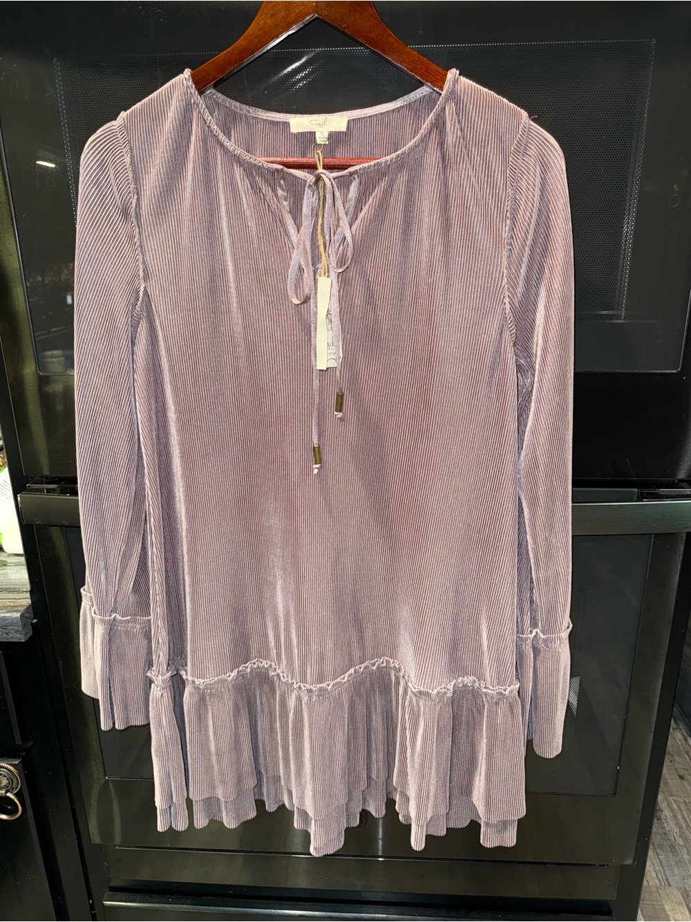 easel Lavender Ruffle-Hem Long Sleeve Blouse